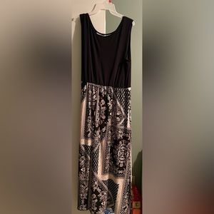 Sleeveless summer maxi dress; XL